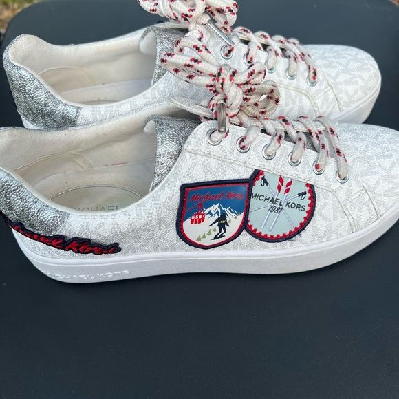 Michael Kor shoes and purse. It’s a bundle deal. - Picture 7 of 15